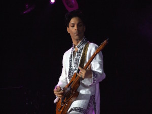 prince performing